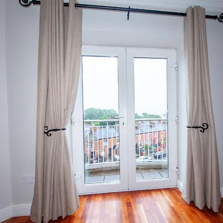 Spacious 2 Bedroom Close To Centre Apartamento Dublín